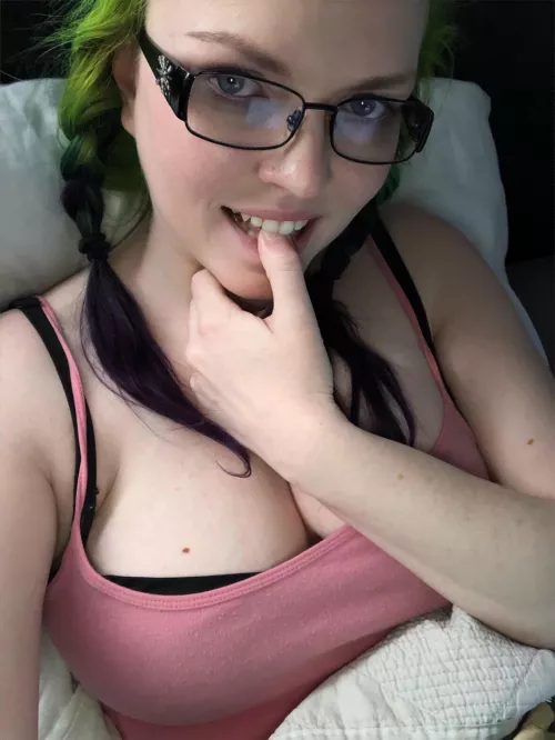 Wonder what I can get into today? by barekarebear