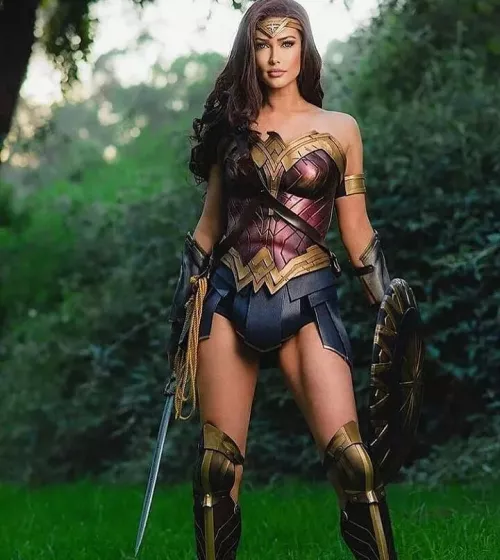 Wonder Woman by Lovetahnee by Vikasria