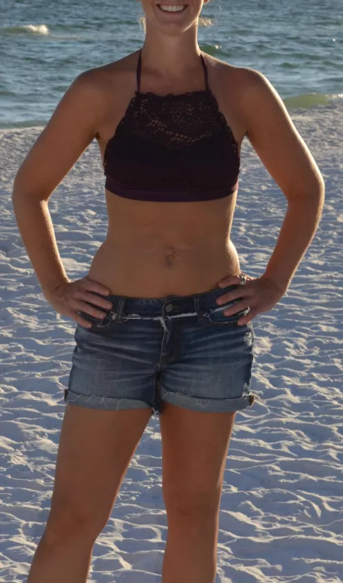 Won’t get any hits because fully clothed. Here’s to end of summer. Hope it was great for y’all 😃 by 8989kem