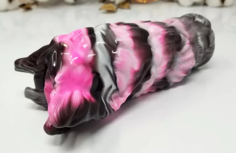 Woooh! Just got my first indie toy from HPE!! by QuestionsNeedYou