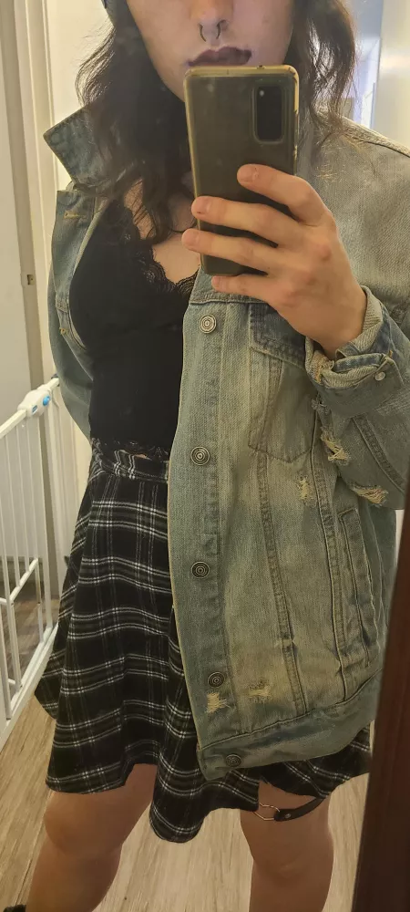 Wore a skirt in public for the first time 🥰 by Chelseathedoge