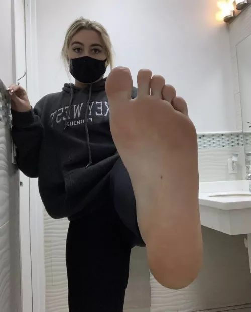 Wore sneakers without socks today... by tativeg1