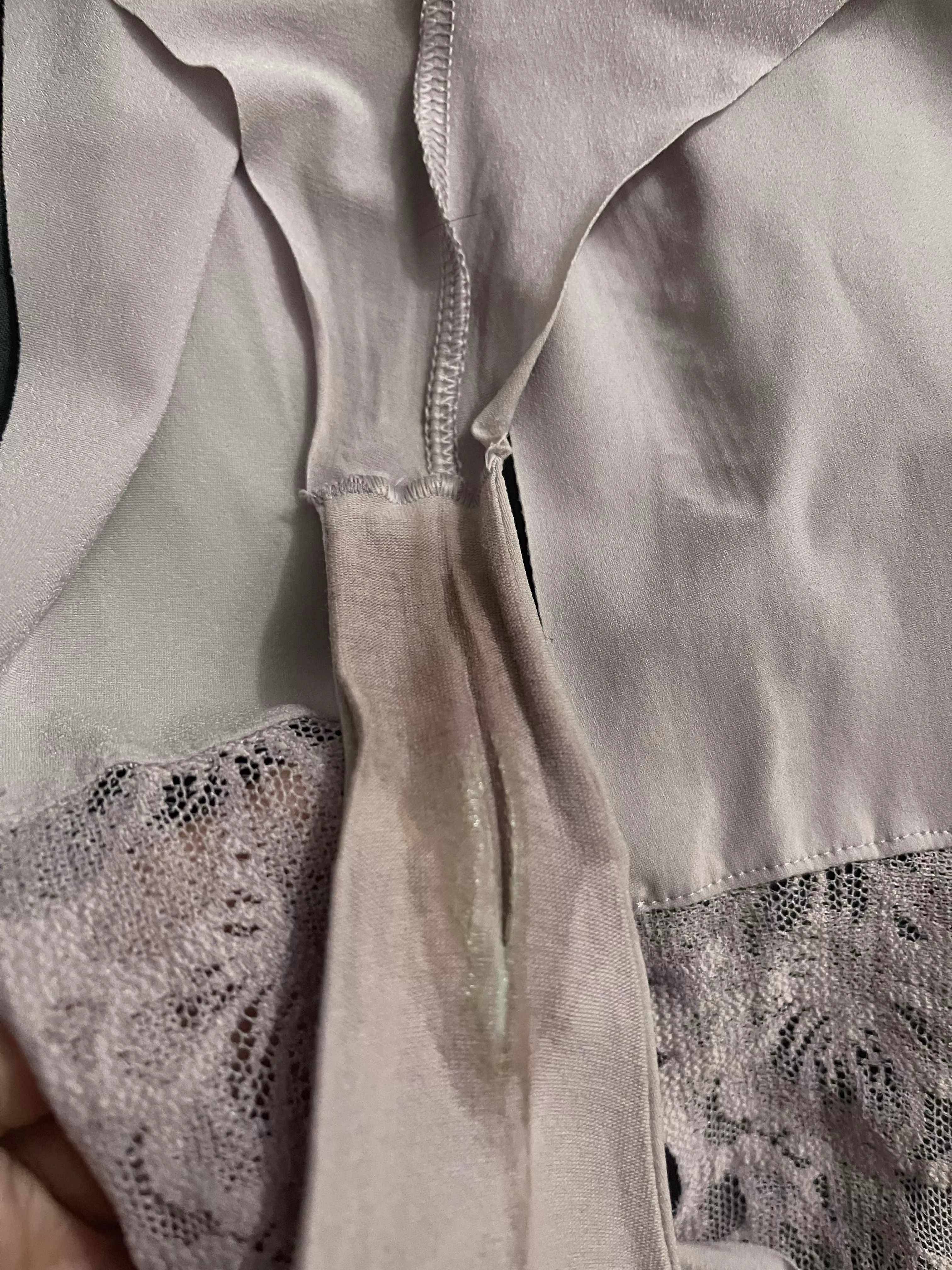 Wore this thong at the gym today 😋 nice and juicy! Dm for details. posted by ReyBaex