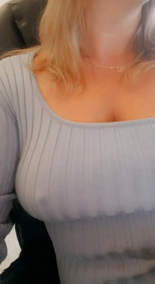 Work attire by bloodfeather86