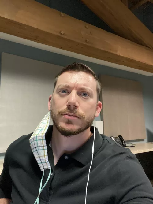 Work got me like 😴. Who else is lookin forward to the weekend? by ztrav28