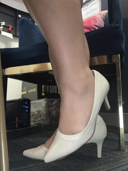 Work heels! by Lovelytoes420