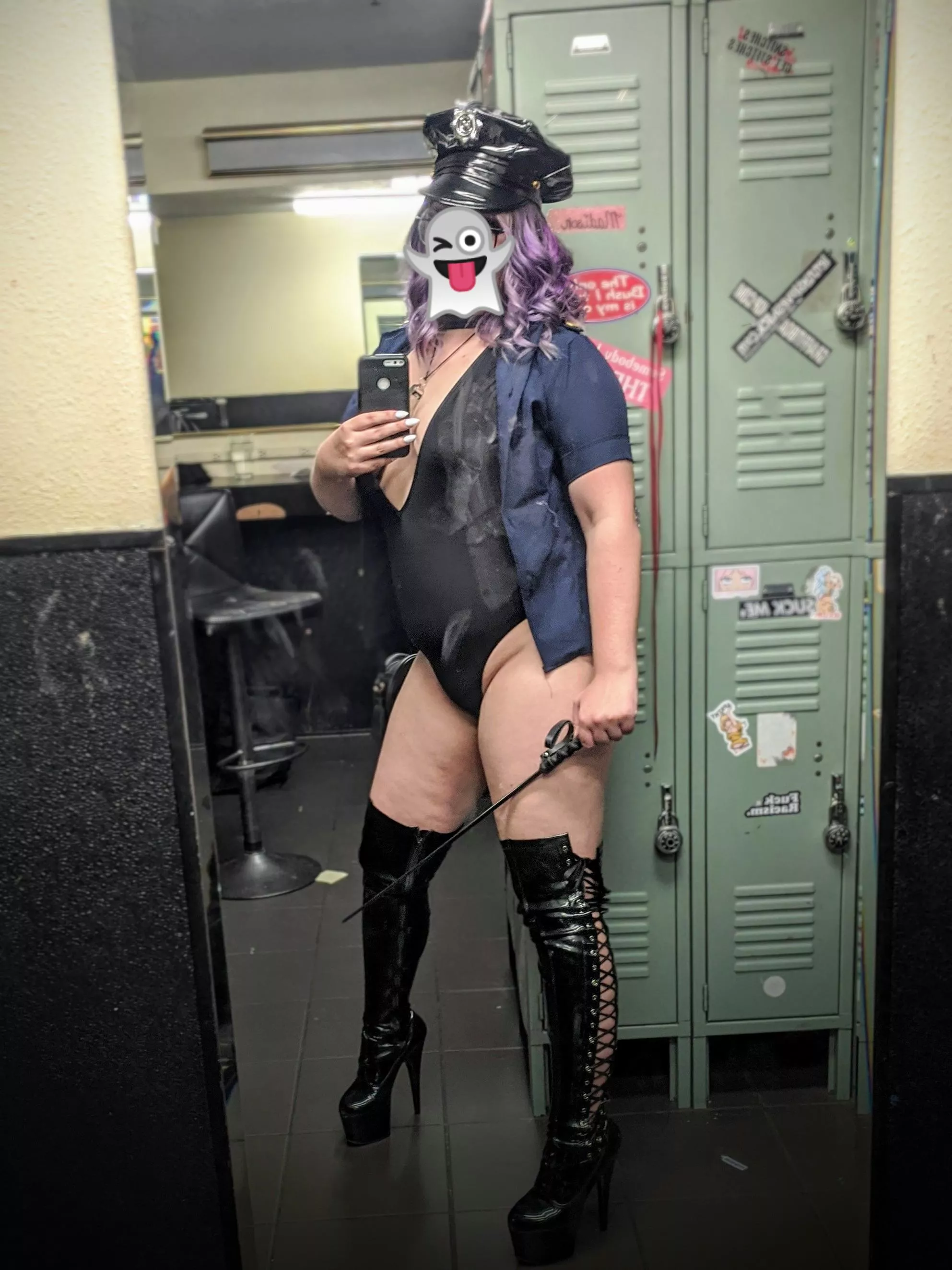 Work selfie! My stage name is Sarah Jane, and here is my impression of Amy Pond. Happy belated Halloween! 🎃🎃🎃 posted by yespleasedaddy777