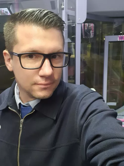 Work selfie by No-Opportunity9542