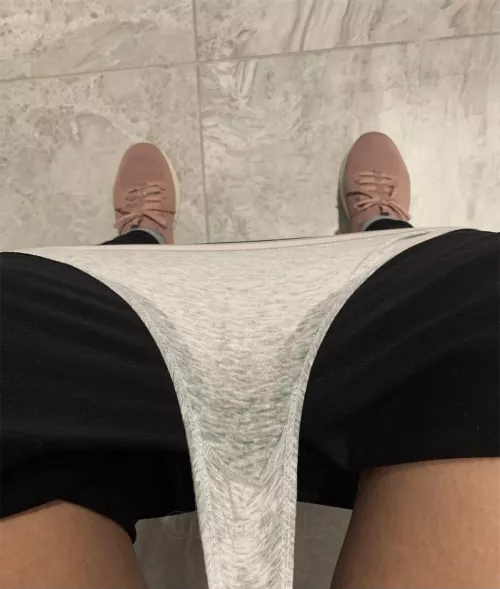 Worked up a sweat at the gym today 💦 by KimWale