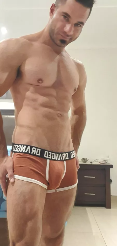 Working hard to stay fit all year round😉😎 by rippedchiver