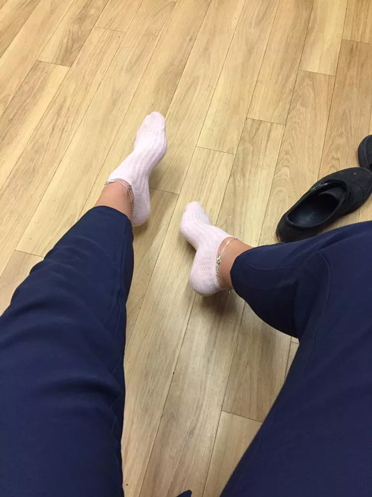 Working on a Sunday just shouldn’t happen 😁🤭❤️ posted by kokkina_aphrodit