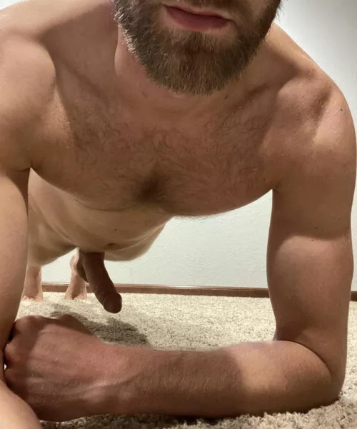 Working on (m)y core. Who wants to be my workout partner? by club47