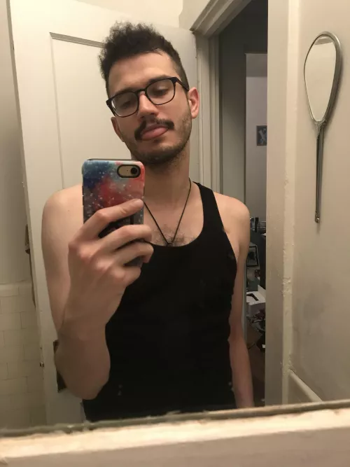 Working out again, but still thinking about moonlighter by simone_de_beaudoir