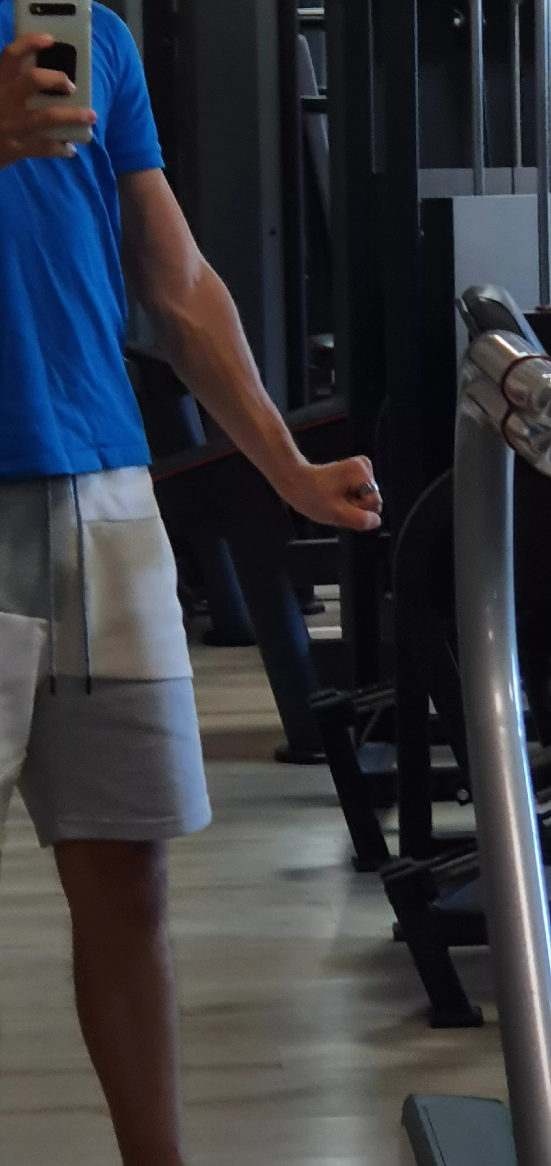 Working out my forearms today posted by iuscoandrei17