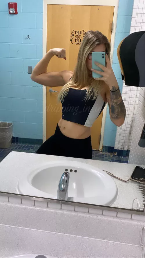 Workout selfie 💪🏽 by IAUTN