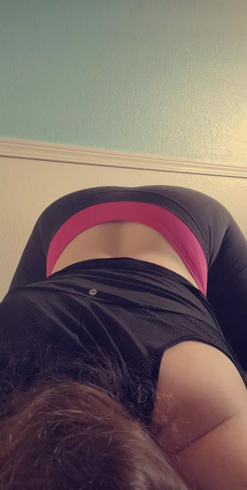 Workout time if you want to help me stretch...link below by DearEmmaOnlyFans