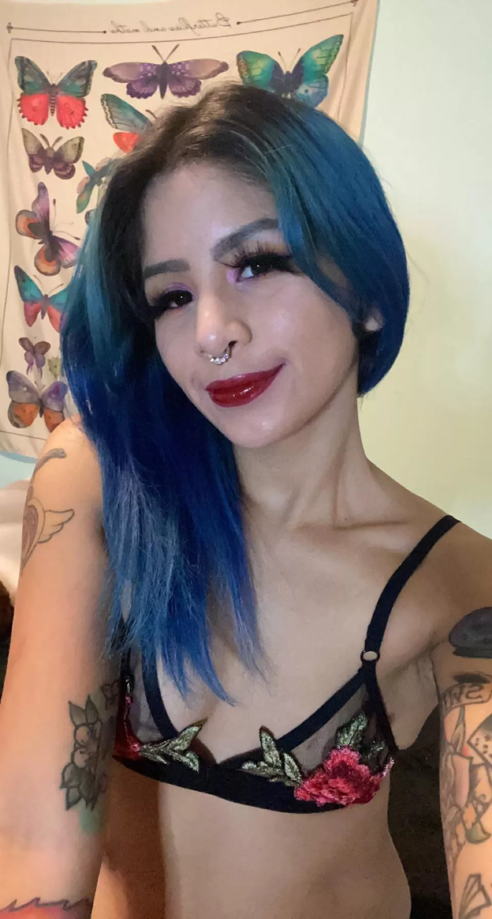 Works a bore, so I’m just dropping selfies around Reddit💖 posted by lewdsnudesandhoops