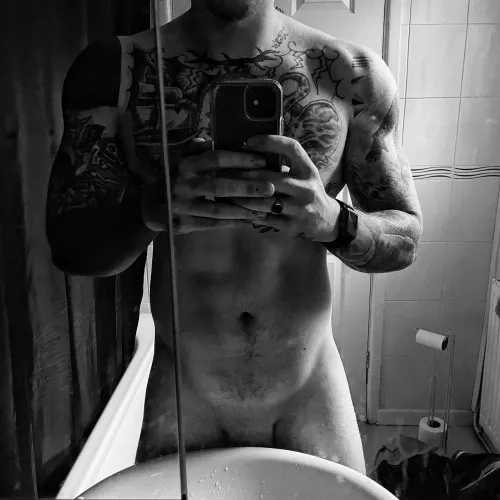 Worrying lack of B&W here today by torturingasinner