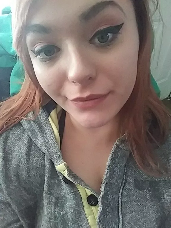 worship a real mistress and let me drain you...slowly but surley..Hell mistress Katie doesn't care if you starve. You're hers now, i need a good little pathetic pig to come to me.... kik: robbie420lollol posted by ilovemistresssk8ter