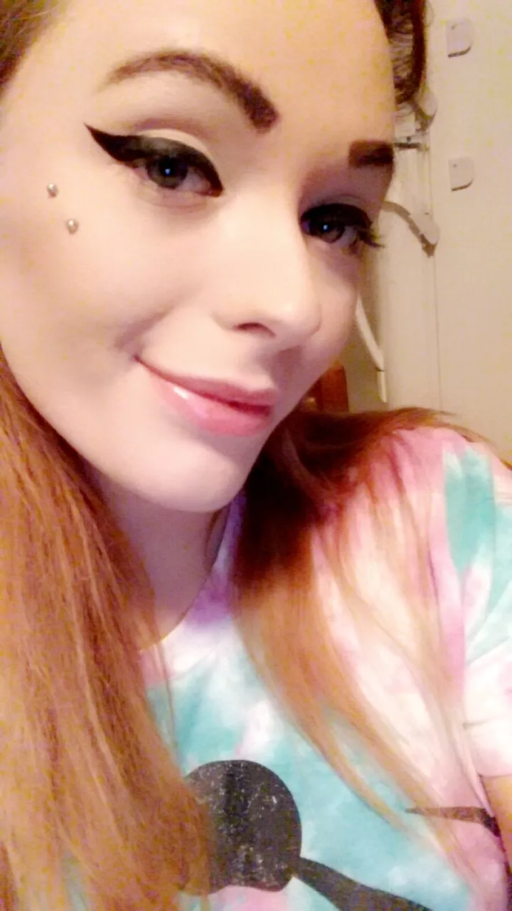 worship a real mistress and let me drain you...slowly but surley..Hell mistress Katie doesn't care if you starve. You're hers now, i need a good little pathetic pig to come to me.... kik: robbie420lollol posted by ilovemistresssk8ter