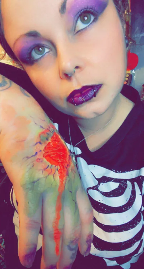 Worship me by Gillo_w