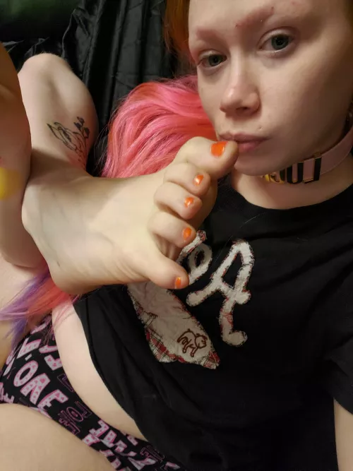 Worship my FUCKING FEET FootDADDY, Now!!! Tehehehe love you 😍 by Cannabrattlucky