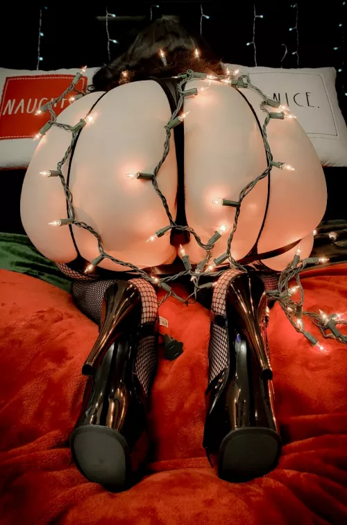 Worship my 🍑 & lick my 👠 by LostDarkMermaid