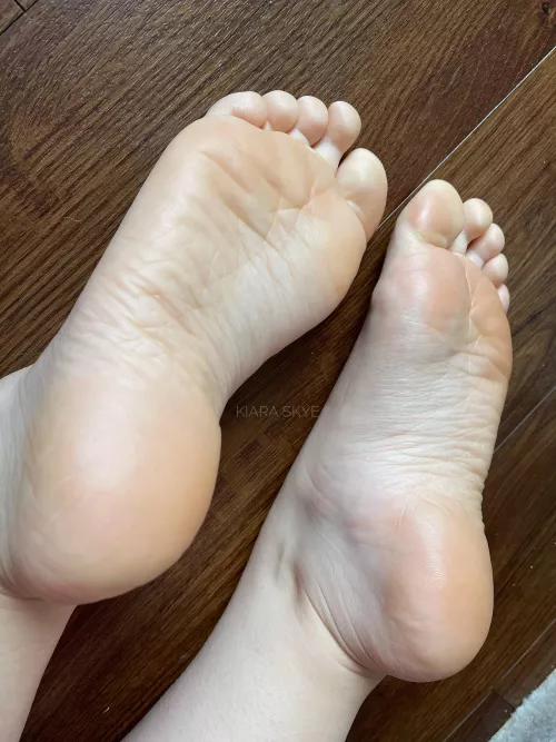 Worship or tickle?!🪶 by TheKiaraSkye