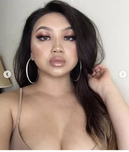 Worship this bimbo by bigtittysluts