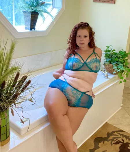 Worship your Goddess. by M0mmy_Knows_Best