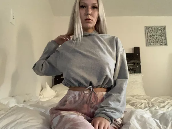 Worth it 👻 by maexx21