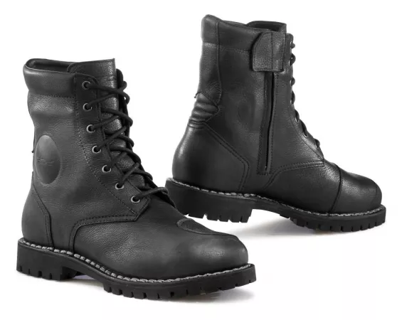 Would anybody know of any boots similar in style to these TCX Heros? by GangleVI