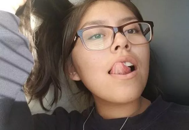 Would anyone fuck my girlfriend? by johnboi2252