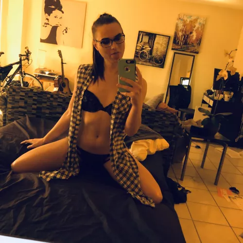 Would I make a good girlfriend? by AvaShade