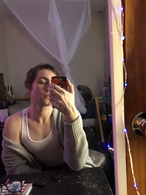 Would like to NOT spend ANOTHER Valentine’s Day alone 😞😞 by victorw3st