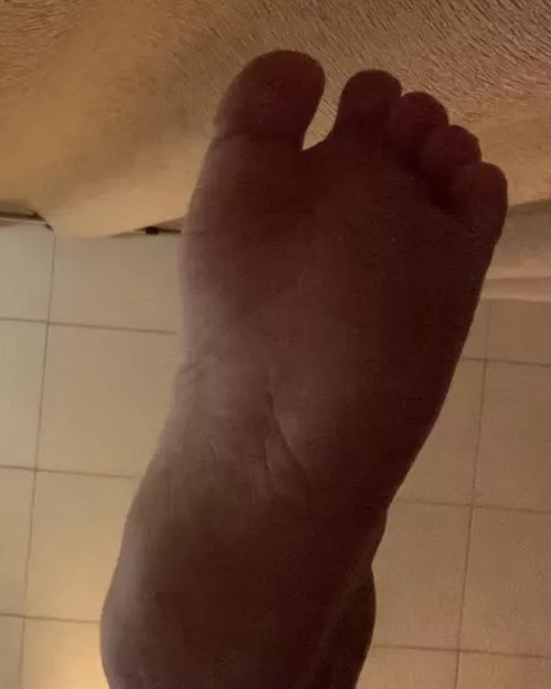 Would love my size 13 feet to be worshipped by throwaway4478905