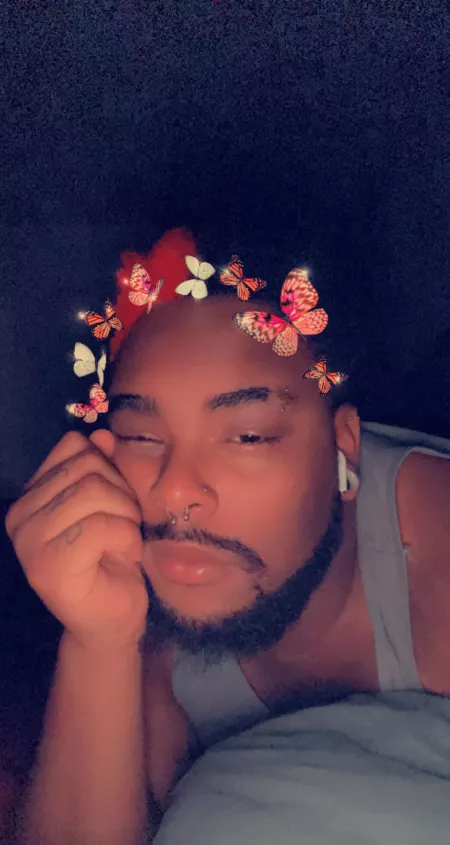 Would love some PlayStation gaymer/stoner friends! Feel free to pm or add on snap and psn 😋 by Tranquilgayy