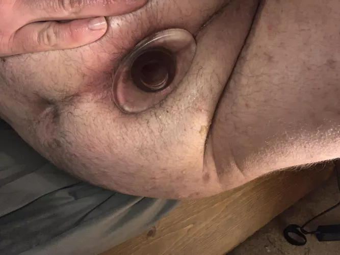 Would love to be someone’s submissive toy to use. by Chubbttmslut