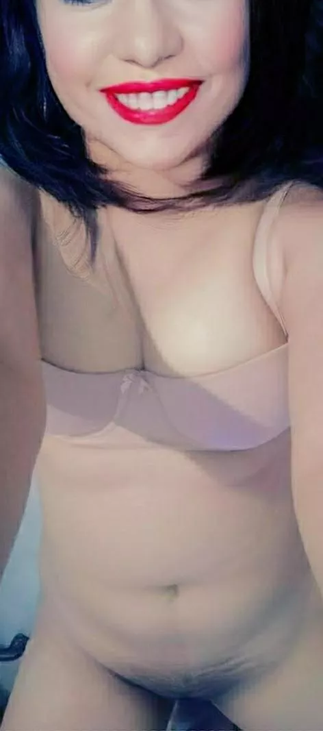 Would love to see my horny aunt getting bullied !! posted by boobsandboners