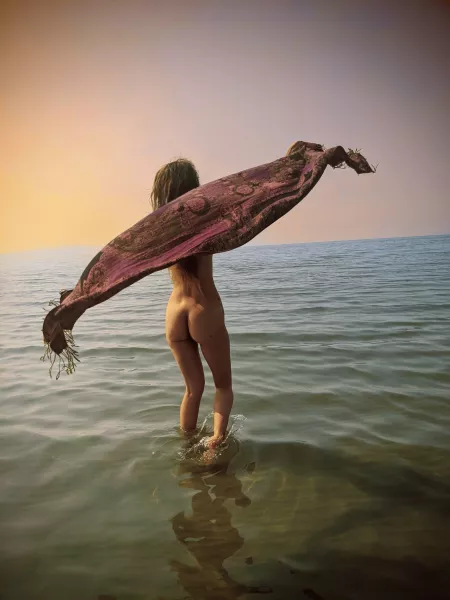 Would mermaids have dimples? by babytaybae