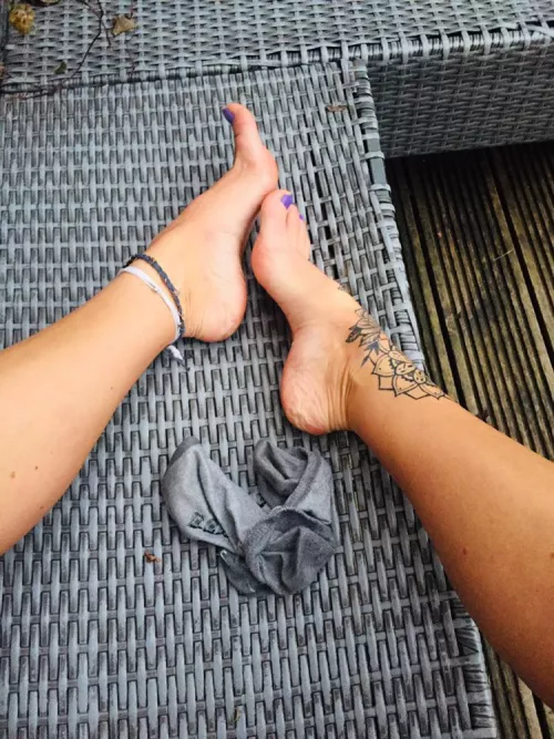 Would they get your kisses ?🥰❤️💜 by kokkina_aphrodit