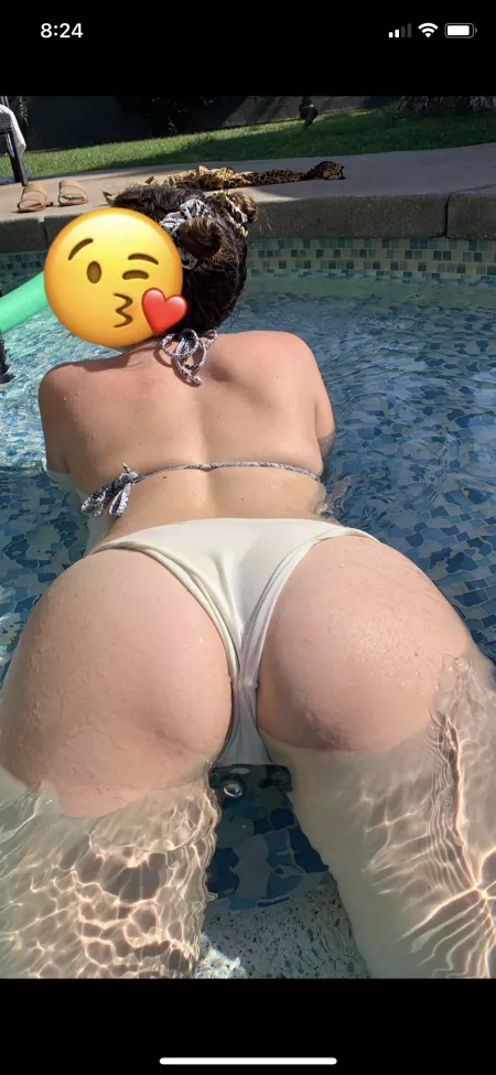 Would this grab your attention poolside? by throwaway19041602