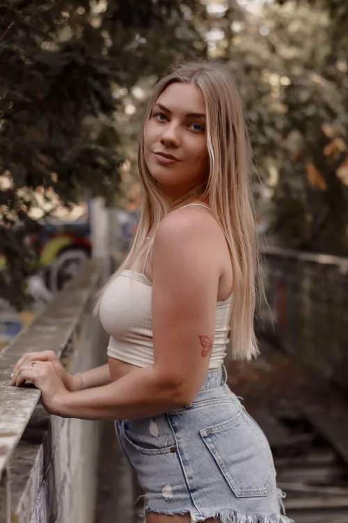 Would u spit on my t*ts ? by Tia_za