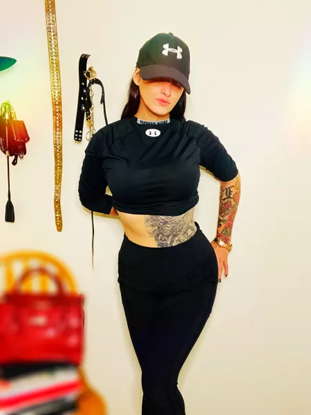 Would you approach me at the gym ? by MadamRabbitx