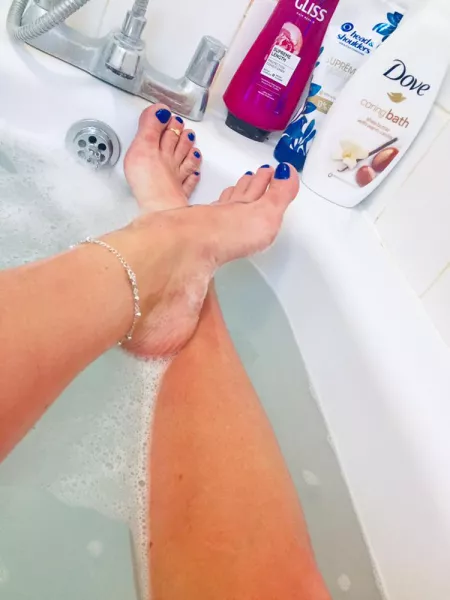 Would you assist bath time for me?❤️💙😇