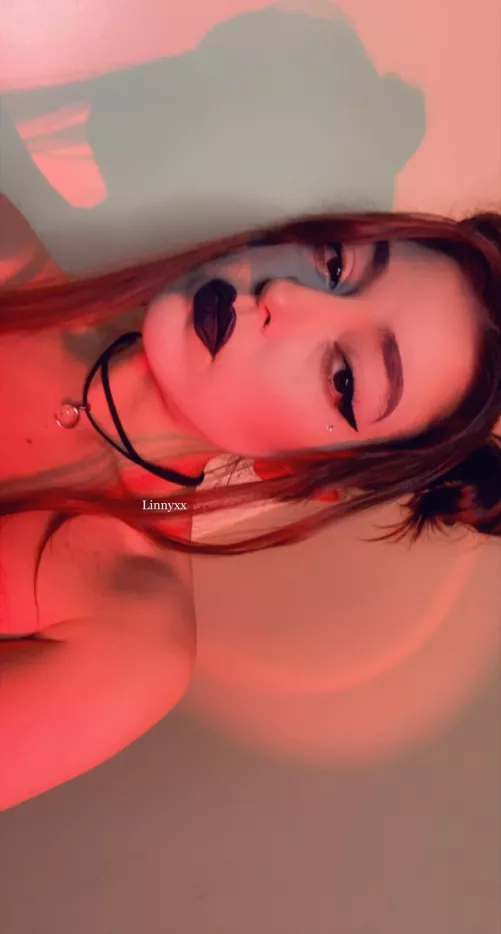 would you be able to resist? 😏 by linnyxx