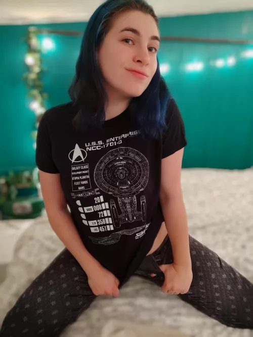 Would you beam yourself to my sleepover? [f] by aprilx666