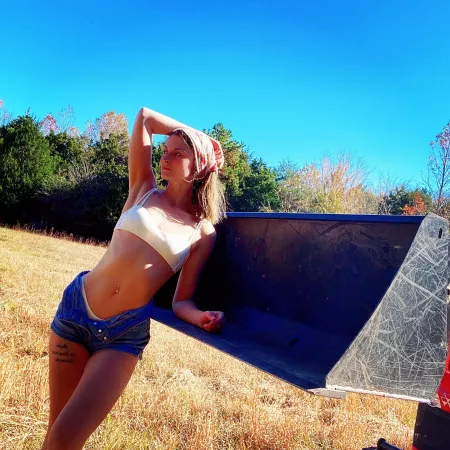 Would you bend me over here? by kashmirr007