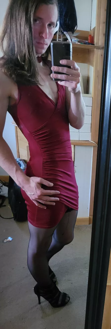 Would you come hit on me if you saw me at the bar? by gwghost42