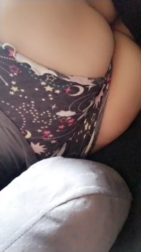 Would you come snuggle me up from behind daddy 😍🖤🥰 I'll wiggle up close by natbaby6969x3